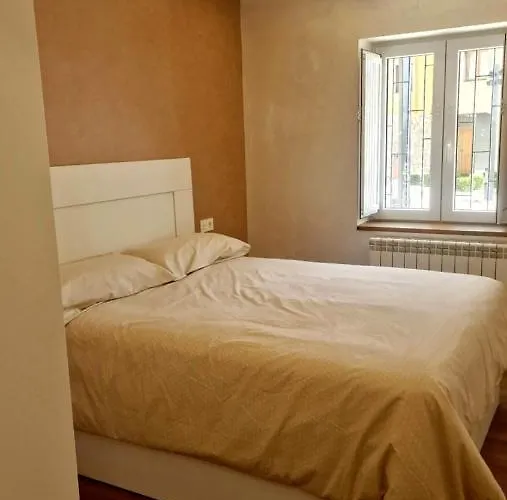 Ventana A Santa Maria شقة Burgo